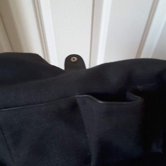 **SOLD** Elie Tahari Melrose Large Hobo Handbag - Picture 10 of 10